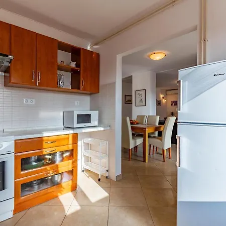 Gorgeous In With Kitchen Medulin